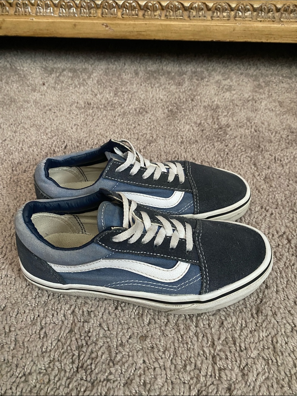 Vans Oldskool Classic low kids Navy and White Skate Sneakers size 2